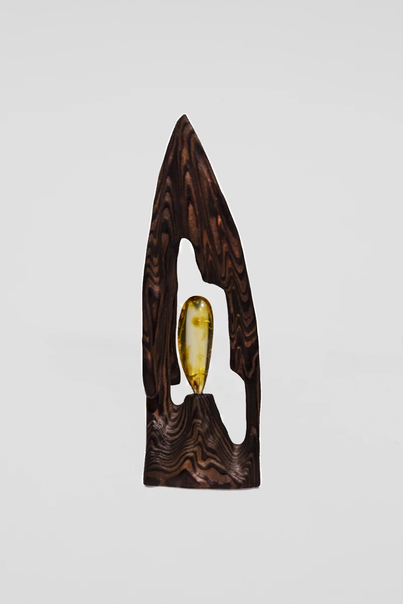 Figurina lemn, chihlimbar lamaie, coniac, inaltime 12,6 cm-AW1014